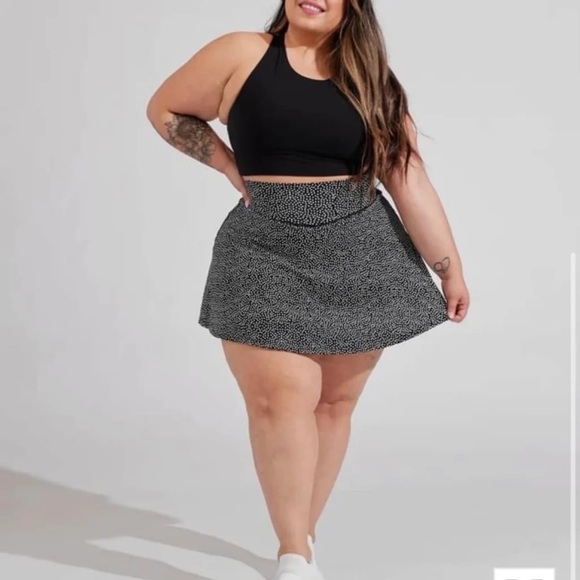 🖤🤍 Buff Bunny Nubre Skort Black Polka Bossy Print -Medium 🖤NEW, never worn🤍 - Picture 5 of 11